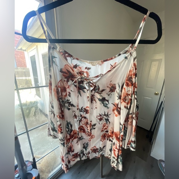 Off shoulder with adjustable straps top - Picture 1 of 3